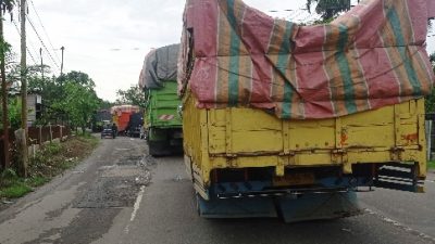 Lalu Lintas Aceh – Sumut Lumpuh Dua Puluh Lima Jam, Macet Sepanjang 40 Kilometer