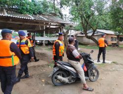 Beri Rasa Aman di Akhir Pekan, Tim SAR Brimob Aceh Patroli Tempat Wisata