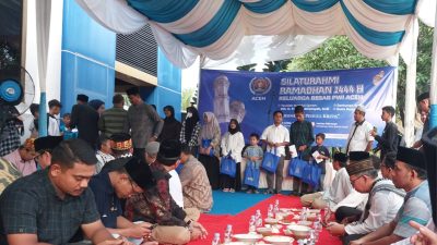 50 Anak Yatim Menerima Santunan dari Keluarga Besar PWI Aceh