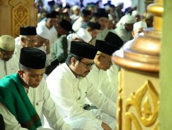Abati Kuta Krueng Paparkan Tiga Hal Ini Saat Jadi Khatib Idul Fitri di Masjid Agung Lhoksukon