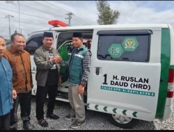 HRD Serahkan Satu Unit Ambulance untuk Warga Bener Meriah 
