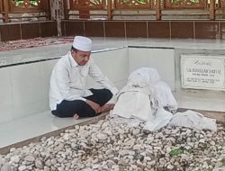 Fachrul Razi dan Rombongan KPA Ziarah Ke Makam Tgk. Abdullah Syafi’ie