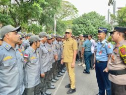 Pemko Serahkan 500 Personel Linmas Kepada Polres Sabang Untuk Amankan Pemilu 2024