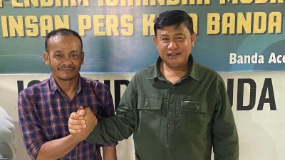 Ketua PSI Aceh Salam Komando dengan Kapendam IM Baru