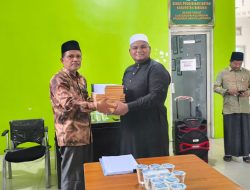 Dayah di Bireuen Terima Bantuan Kitab dan Komputer dari Pemerintah 