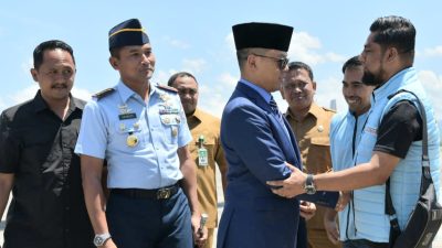 Menlu Sugiono Laksanakan Perjalanan Dinas Pertama, Transit di Aceh