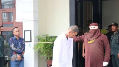Kejari Sabang Eksekusi Uqubat Cambuk