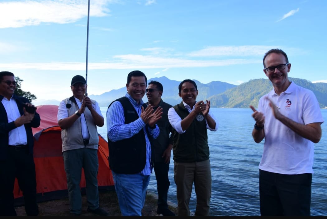 Menhut RI dan AWP serta Direktur PT THL dan Bupati Aceh Tengah kunjungi Danau Lut Tawar.