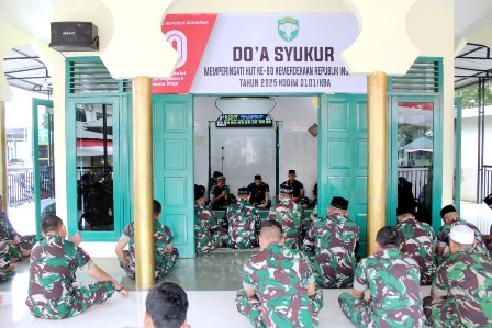 Doa dan syukur HUT ke-80 RI berlangsung khidmat di Kodim 0101 Banda Aceh. Foto: Ist
