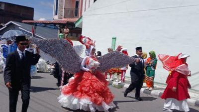 Karnaval HUT RI, Jalanan Bener Meriah Diserbu Lautan Kostum Kreatif