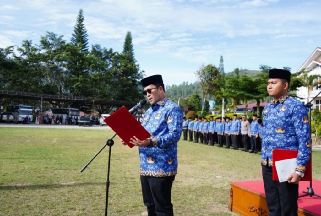 Bupati Aceh Tengah Drs. Haili Yoga,M.Si saat menyampaikan kata sambutan pada saat pelantikan PPPK, Jum'at, (26/9).