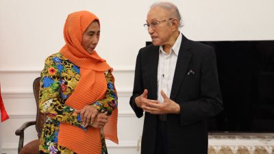 Susi Bahas Penerbangan Perintis dengan Wali Nanggroe di Meuligoe 