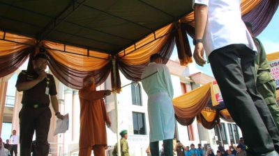 Cambuk di Pagi Keruh: Ketika Hukuman Syariat Tak Lagi Menakutkan di Aceh Tamiang