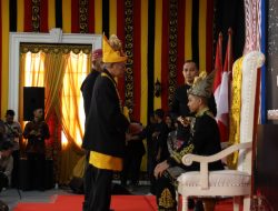 Gelar Perkasa Alam untuk Almarhum Abu Razak