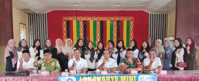 Jajaran DP3AKB Asel melakukan sosialisasi dan lokakarya mini (Lokmin) sebagai upaya menyukseskan program nasional Quick Win di Aceh Selatan.(Foto/mediaaceh.co id/istimewa).