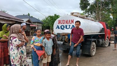 Ketua PWI Aceh Utara upayakan Air Bersih untuk Korban Banjir 