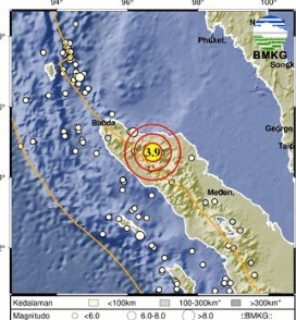 Info Gempa Mag:3.9, 30-Des-25 21:01:13 WIB, Lok: 4.71 LU - 96.72 BT (16 km Barat KAB-BENER MERIAH, ACEH), Kedalaman: 6 km ::BMKG.
