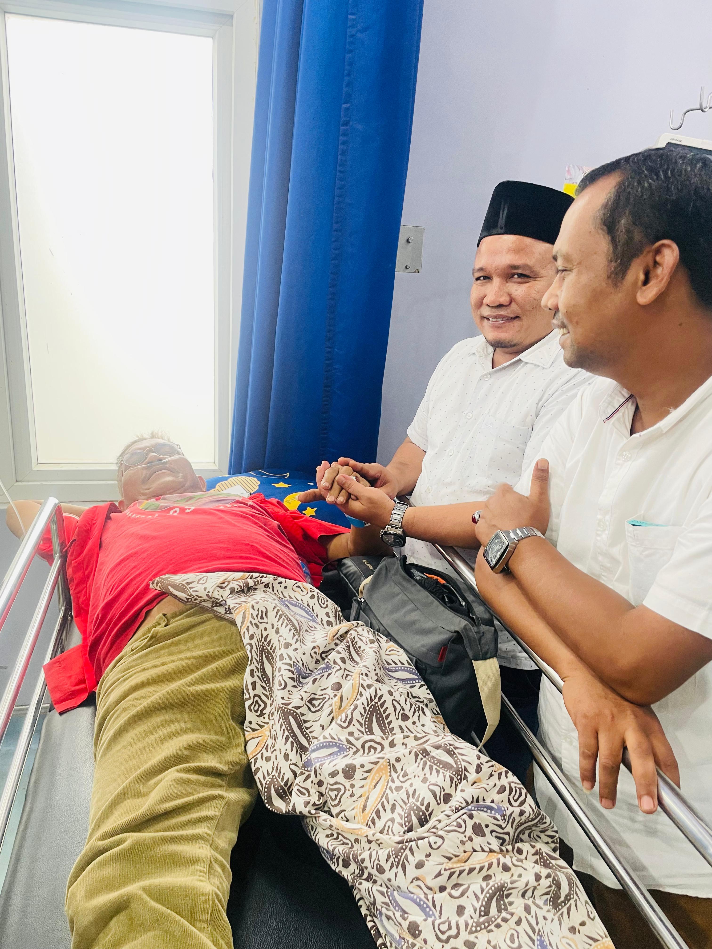 Wartawan TV One Tumbang Saat Liput Kunjungan Mendagri ke Langkahan