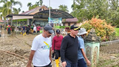 Pemkab dan Kemenag Aceh Utara Bersihkan Fasilitas Umum Pascabanjir Bandang di Langkahan
