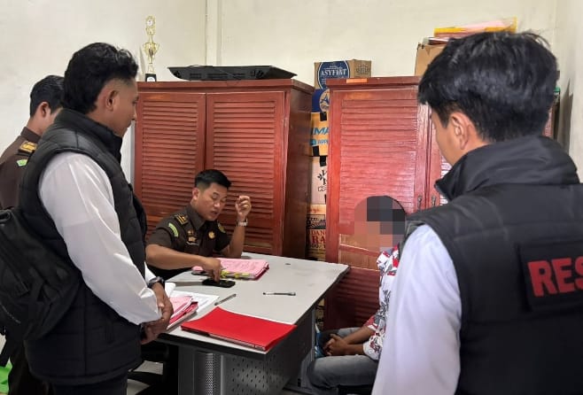 Penyerahan berkas P-21    kasus Judol oleh Polres Asel kepada JPU Kejari Asel di Tapaktuan, Senin, (23/2/2026). (Foto/mediaaceh.co.id/istimewa).