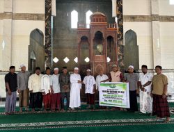 Pasca Banjir, Yayasan Buddha Tzu Chi Serahkan Sumbangan untuk Masjid Baitul Iklas Langkahan