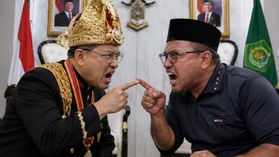 Menteri Agama Kenakan Busana Adat Aceh untuk Ucapan Bulan Maria, PESAWAT: Ini Melukai Perasaan Rakyat Aceh