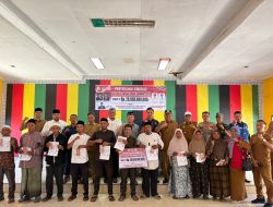 Bupati Ayah Wa Serahkan BSSE dan Bantuan Isi Hunian Tahap II di Baktiya 