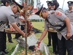 Tabur Bunga di TMP Reje Bukit, Wujud Penghormatan Polri kepada Para Pahlawan Bangsa
