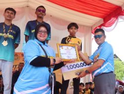 Muzakir dan Tri Susanti Sirait Juara Bhayangkara Run Aceh Selatan 