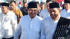 Presiden Prabowo Subianto bersama Gubernur Jawa Barat
Dedi Mulyadi. 