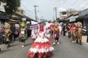 Para siswa-siswi menyemarakkan HUT RI Ke-81 tahun 2026 dengan beragam penampilan pakaian di Kecamatan Tanah Jambo Aye, Aceh Utara, Sabtu, (15/8).