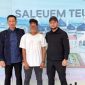 SH Korban Scam Kamboja saat dijemput oleh Bupati Aceh Barat Tarmizi di Bandara. 