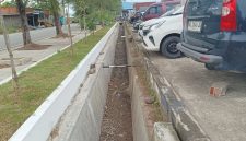 Area parkir  Pasar al-Mahirah Lamdingin Kuta Banda Aceh tanpa fasilitas  pengaman sehingga telah "menelan" korban  lima unit kendaraan.(Foto/mediaaceh.co.id/Maslow Kluet).