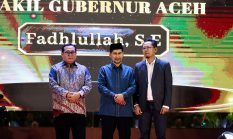 Wagub Aceh Raih Penghargaan Penguat Ekonomi Syariah