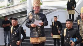 Bupati Aceh Utara Ayah Wa saat membaca pesan dan pidato pada Milad Samudra Pasai dan Aceh Utara ke-800 tahun 