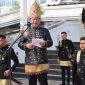 Bupati Aceh Utara Ayah Wa saat membaca pesan dan pidato pada Milad Samudra Pasai dan Aceh Utara ke-800 tahun 