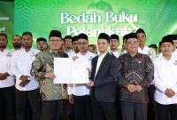 Pelantikan Muhammad Adam, M. Ed sebagai Ketua IKA UIN Sultanah Nahrasiyah Lhokseumawe periode 2026–2030, oleh Rektor UIN Sultanah Nahrasiyah Lhokseumawe, pada Rabu, (16/9).