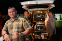 Ketua ODGJ Aceh Utara Barona Raja saat mendampingi penanganan ODGJ di Aceh Utara. 