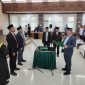 Bupati Aceh Utara H. Ismail A Jalil, SE., MM saat melantik Direktur Utama PT Bina Usaha dan jajaran Komisaris. 