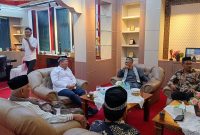 Pertemuan Bupati Aceh Utara Ayah Wa dengan para ulama kharismatik saat membahas peringatan HSN Tahun 2026 di Aceh Utara, Kamis, (8/10).