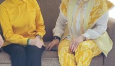 Dua Wanita ini adalah politikus dari Partai Golkar, satu Ketua DPRK Aceh Tengah Fitriana Mugie dan yang satunya lagi Anggota DPRA Diana Putri Amelia wakil Aceh Tengah dan Bener Meriah dari partai yang sama.
