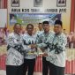 Serah terima pengurus PGRI PC TJA lama dengan baru yang disaksikan oleh Wakil Ketua I dan II PD PGRI Kabupaten Aceh Utara di aula K3S TJA, Rabu, (14/10).