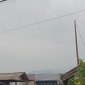 Puncak Gunung Lubuk Layu Samadua yang biasanya tampak menghijau dari kejauhan sekitar 3-4 Km, mini terlihat diliputi kabut asap.(Foto/mediaaceh.co.id/istimewa).