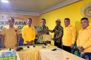 Anggota DPRK Asel Kamalul mendaftarkan diri sebagai calon ketua DPD Partai Golkar periode 2026-2031 dan diterima Panitia Musda di Sekretariat Partai Golkar Jalan T. Cut Ali Tapaktuan,  Jumat, (16/10/2026).(Foto/mediaaceh.co.id/istimewa).