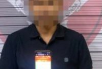 Terduga IR pemain Judol saat diamankan Satreskrim Polres Aceh Selatan. (mediaaceh.co.id/Maslow Kluet).