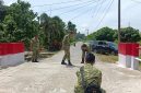 Tim Itdam IM memeriksa hasil pekerjaan pembuatan jembatan beton di Aceh Selatan.(Foto/mediaaceh.co.id/istimewa).