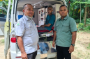 Saat Azhari warga Gampong Teuping Gajah dirujuk ke RSUD Cut Mutia. 